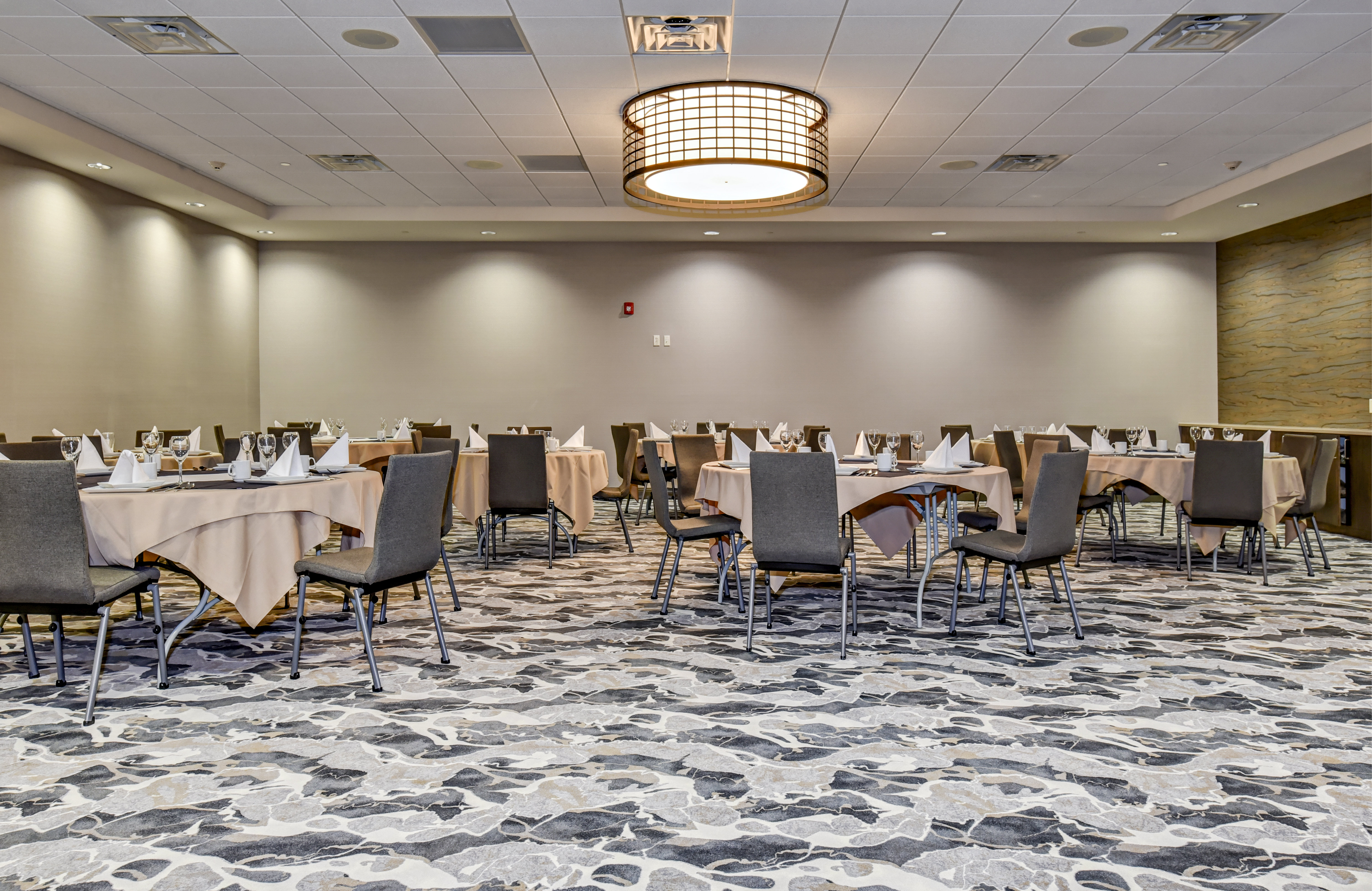 holiday inn nampa by ihg