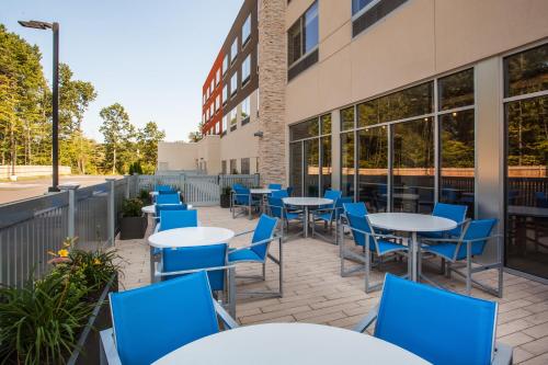 holiday inn express queensbury lake george area by ihg