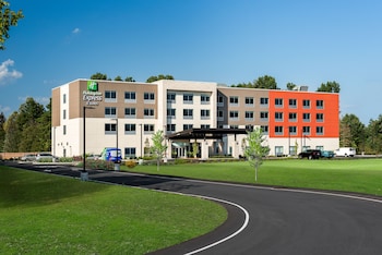 holiday inn express queensbury lake george area by ihg