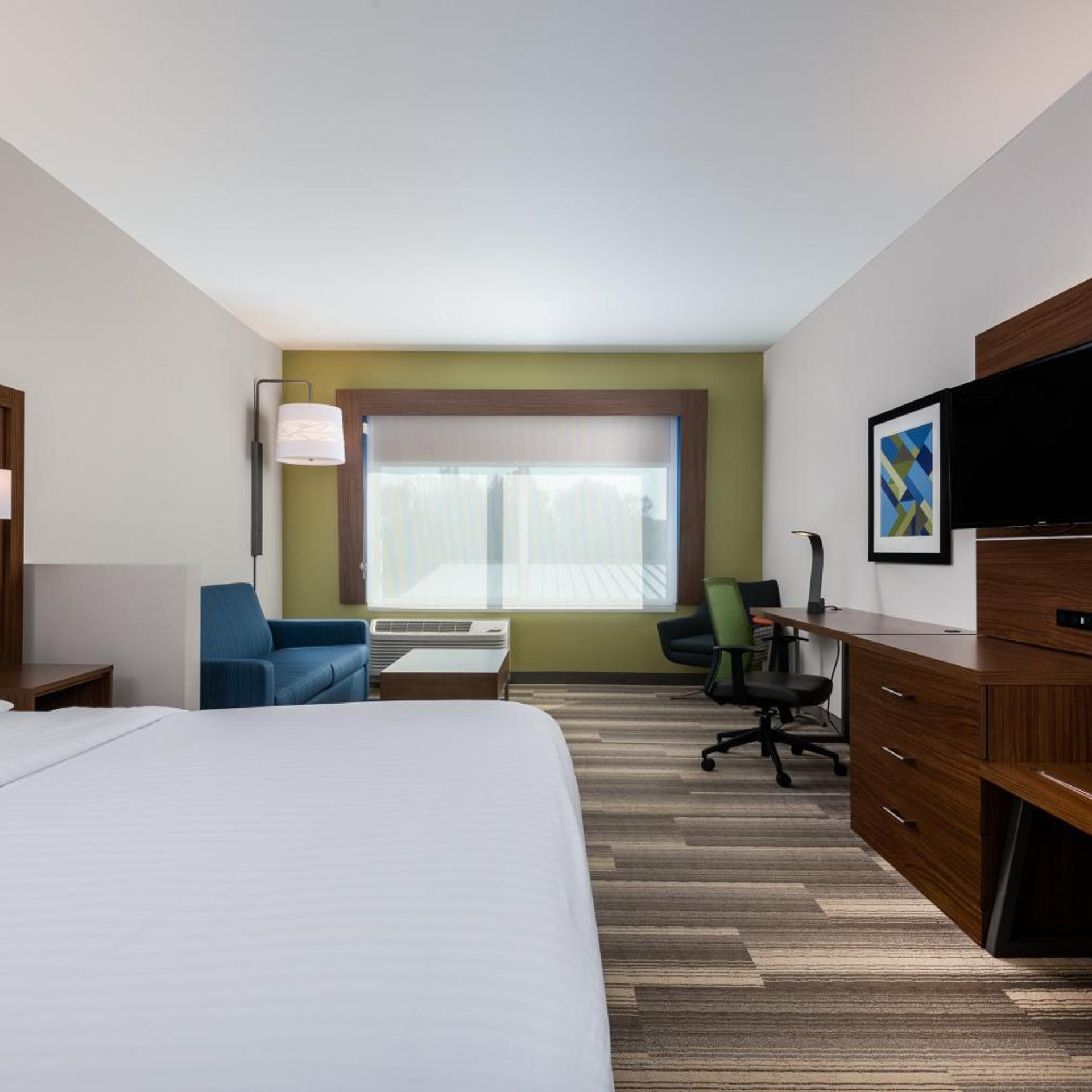 holiday inn express queensbury lake george area by ihg