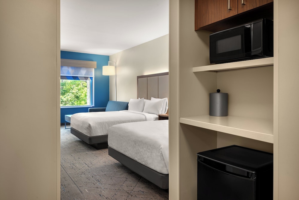 holiday inn express queensbury lake george area by ihg