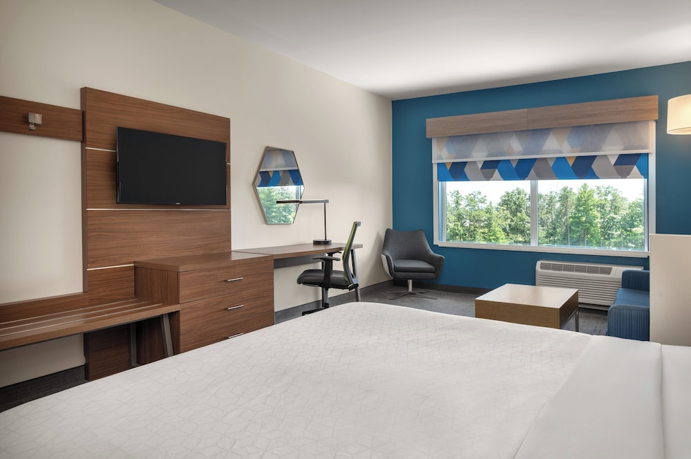 holiday inn express queensbury lake george area by ihg