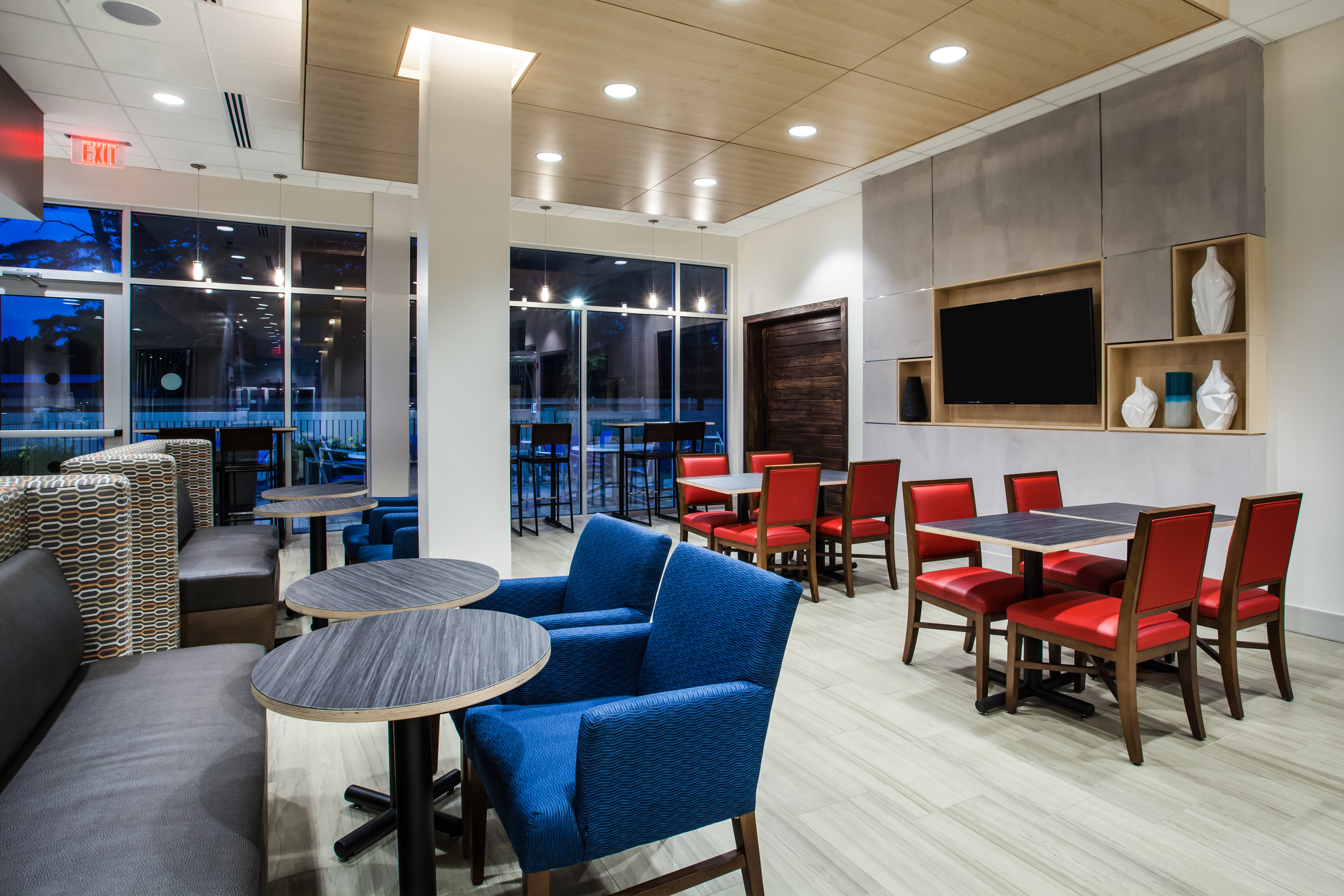 holiday inn express queensbury lake george area by ihg