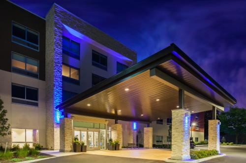 holiday inn express queensbury lake george area by ihg