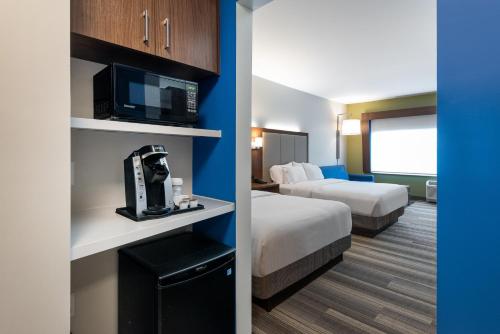 holiday inn express queensbury lake george area by ihg