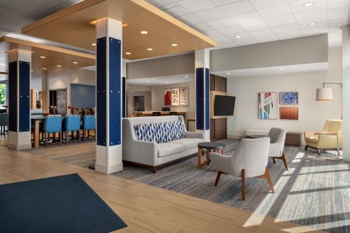 holiday inn express queensbury lake george area by ihg
