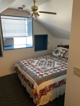 sugarloaf mountain motel