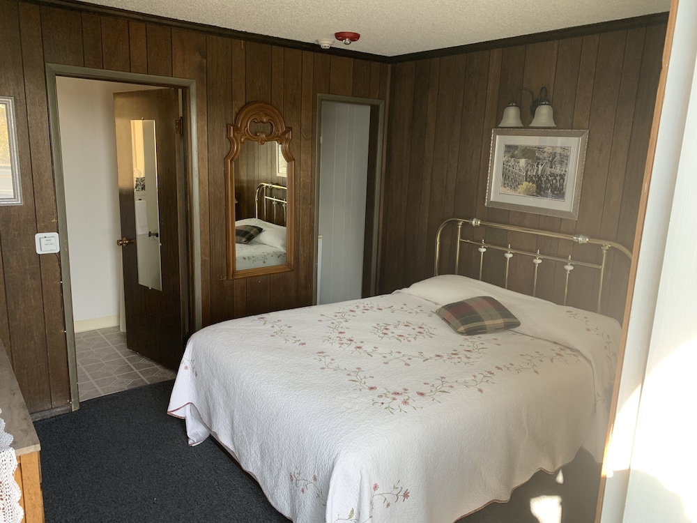 sugarloaf mountain motel