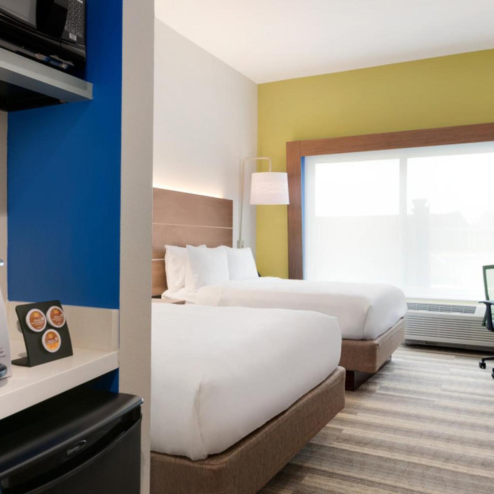 holiday inn express and suites cincinnati ne red bank road