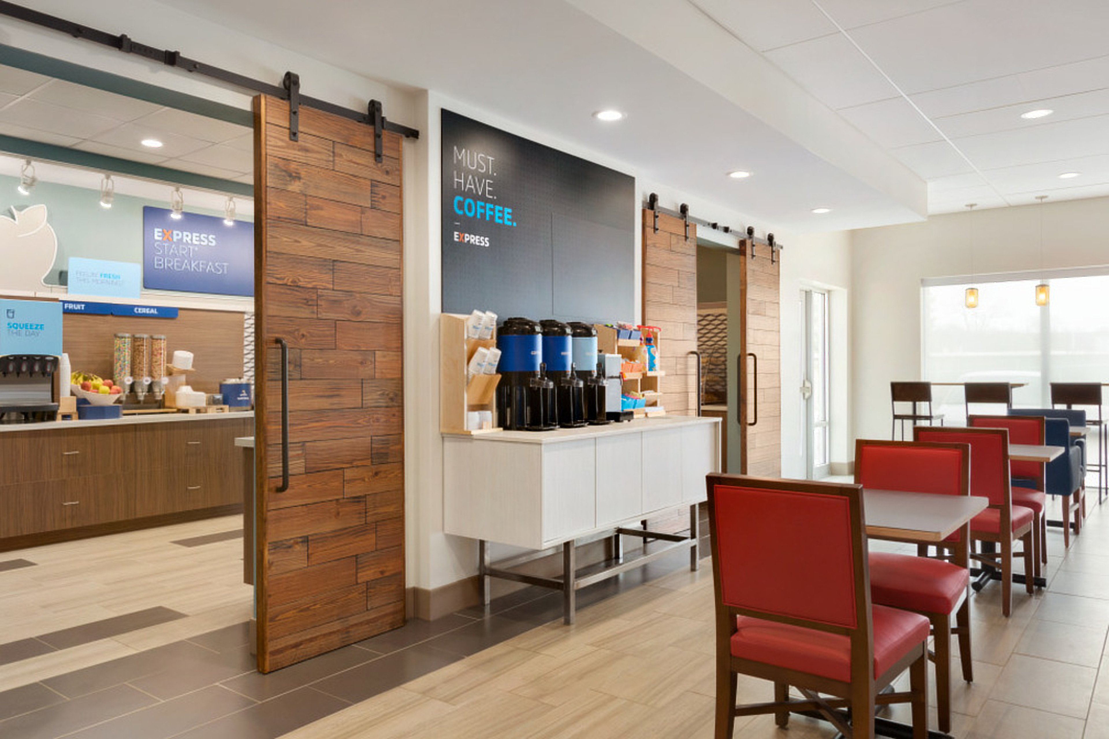 holiday inn express and suites cincinnati ne red bank road