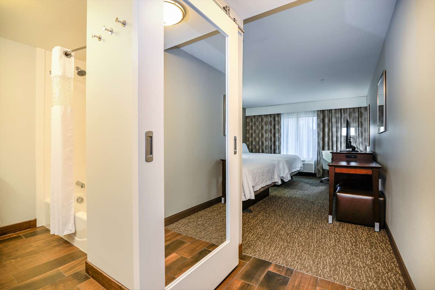 hampton inn brighton