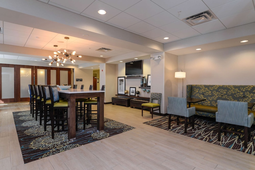 hampton inn brighton