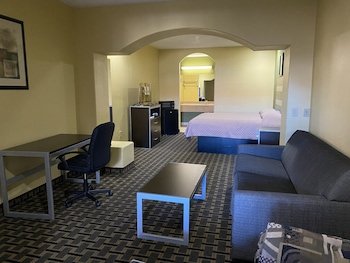 redwood suites