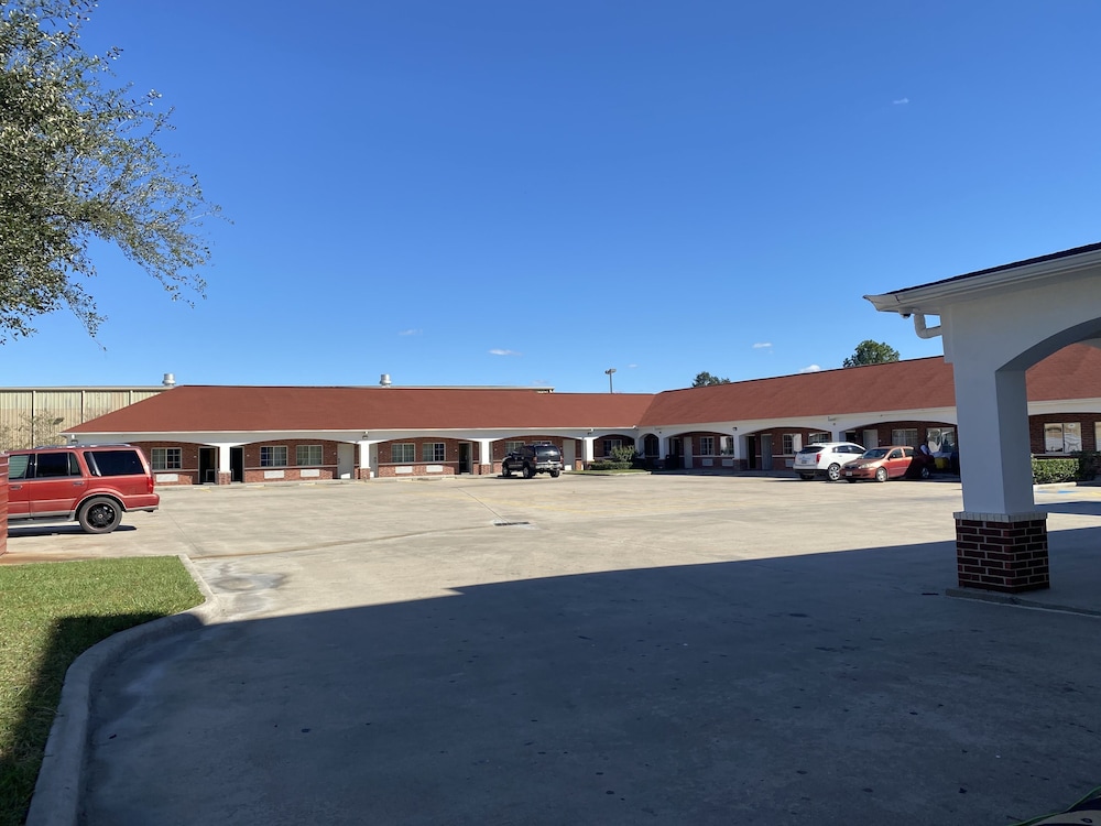 redwood suites
