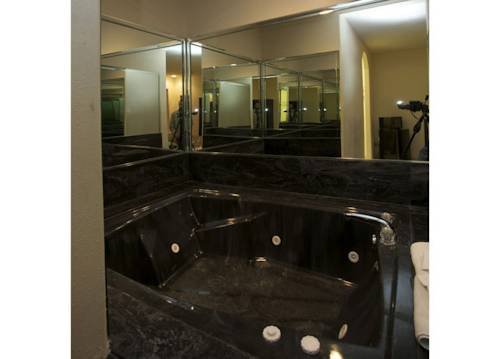 redwood suites
