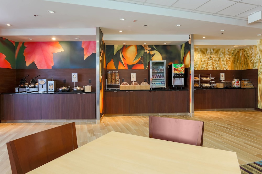 fairfield inn and suites cuero