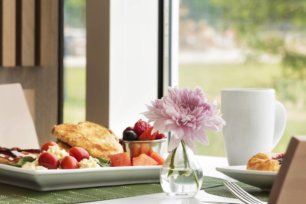 element dallas love field