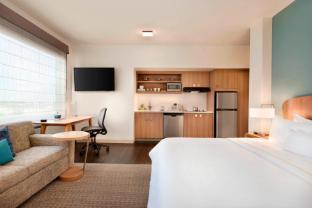 element dallas love field