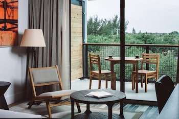 the perry hotel and marina key west