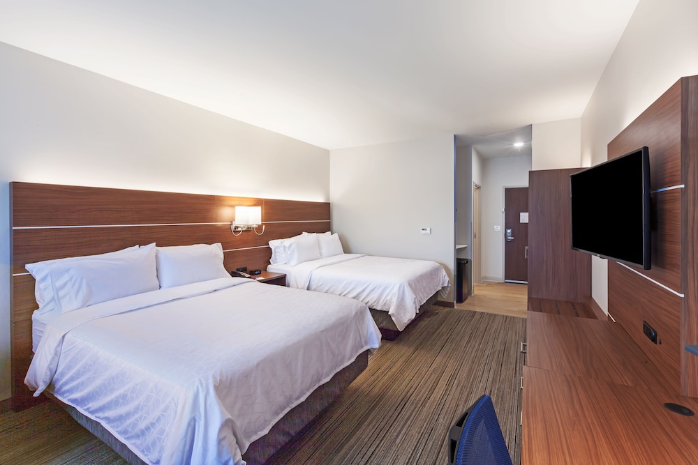holiday inn exp and sts lenexa overland park area