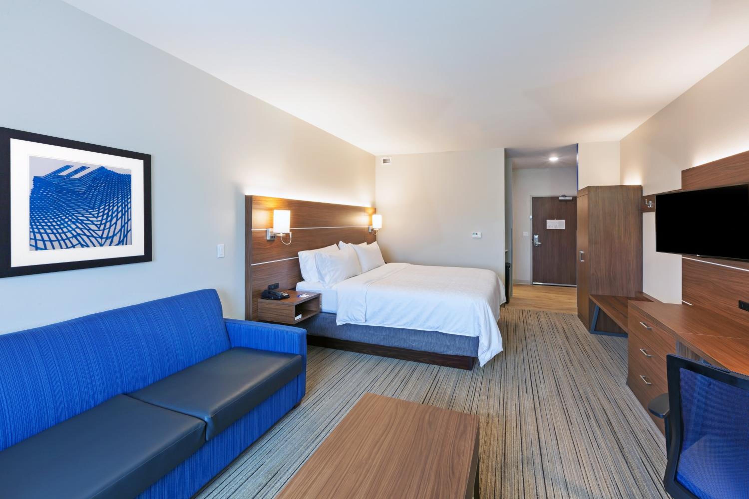 holiday inn exp and sts lenexa overland park area