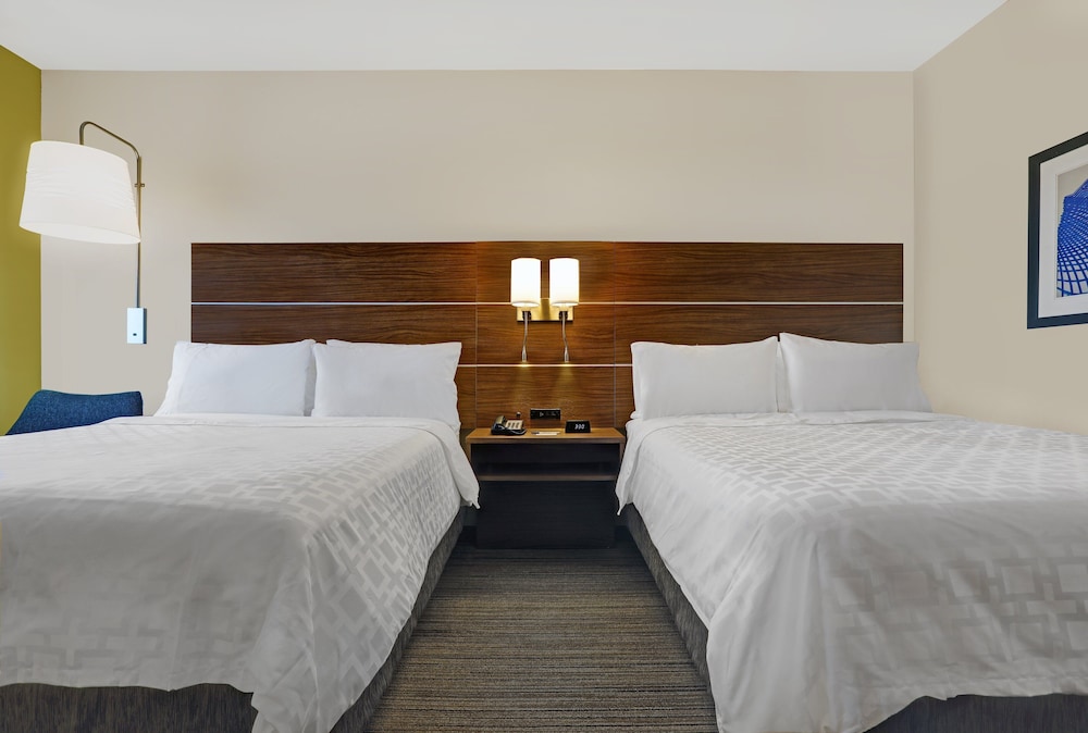 holiday inn exp and sts lenexa overland park area