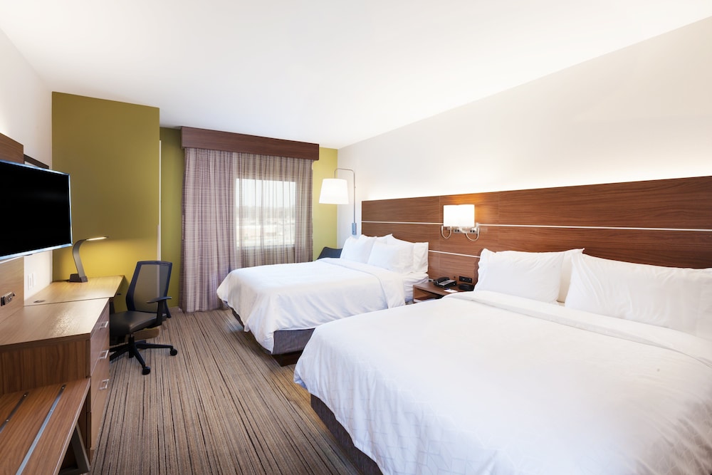 holiday inn exp and sts lenexa overland park area