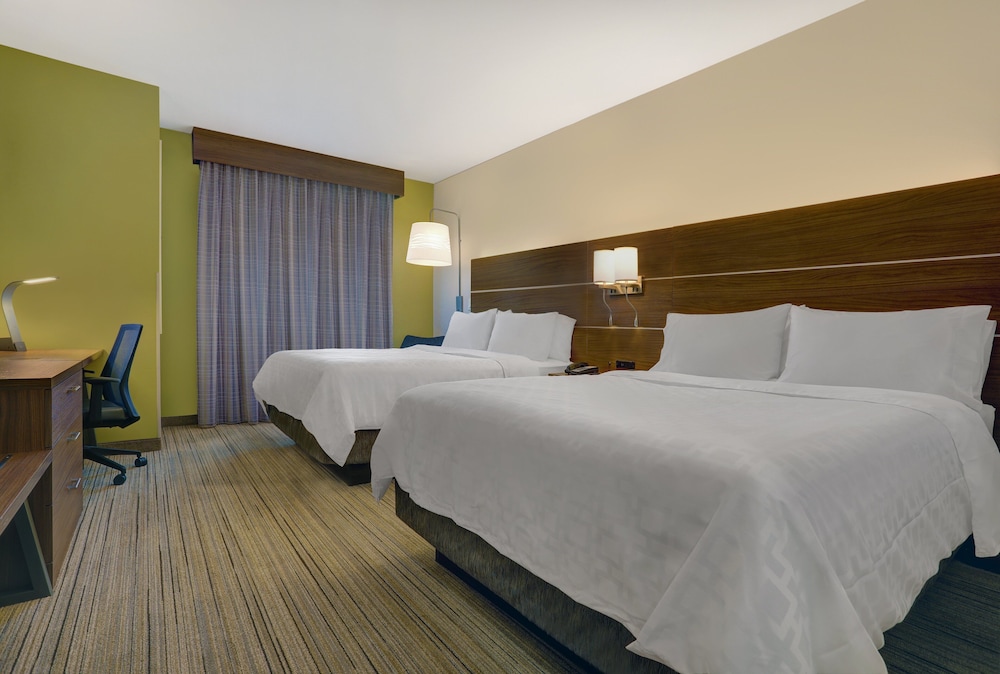 holiday inn exp and sts lenexa overland park area