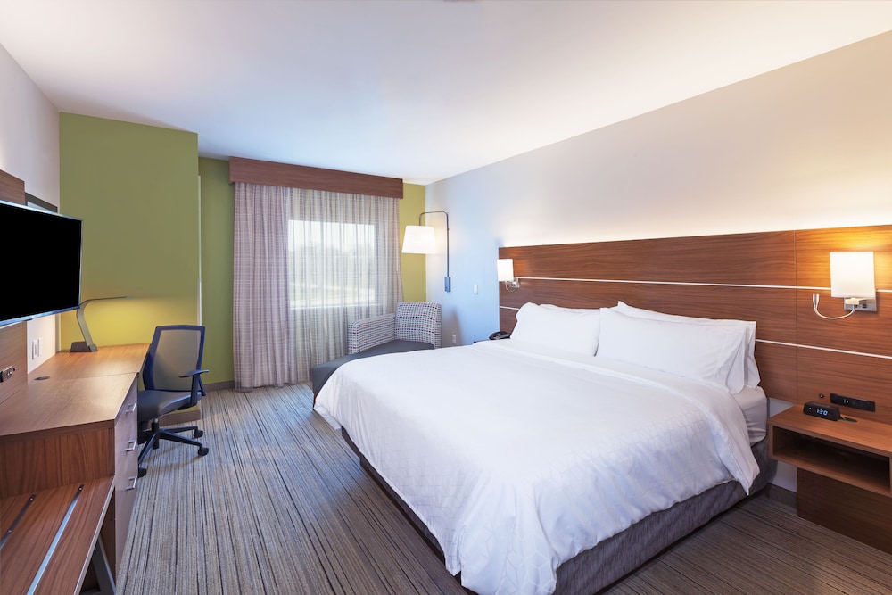 holiday inn exp and sts lenexa overland park area