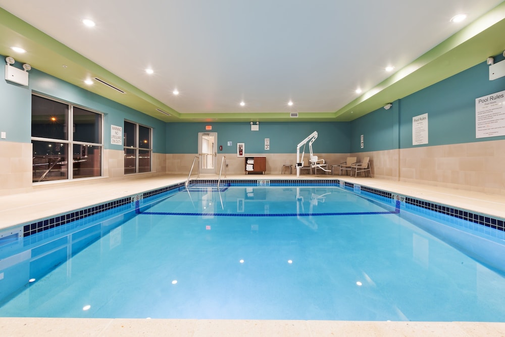holiday inn exp and sts lenexa overland park area