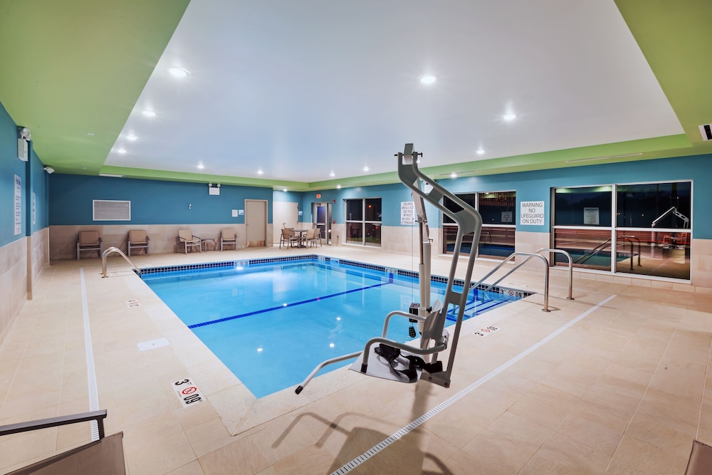 holiday inn exp and sts lenexa overland park area