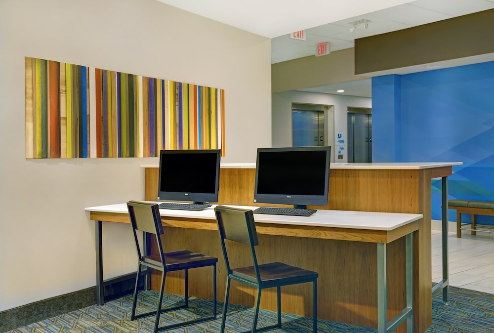 holiday inn exp and sts lenexa overland park area