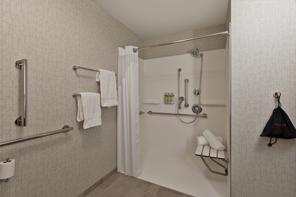 holiday inn exp and sts portland airport cascade st