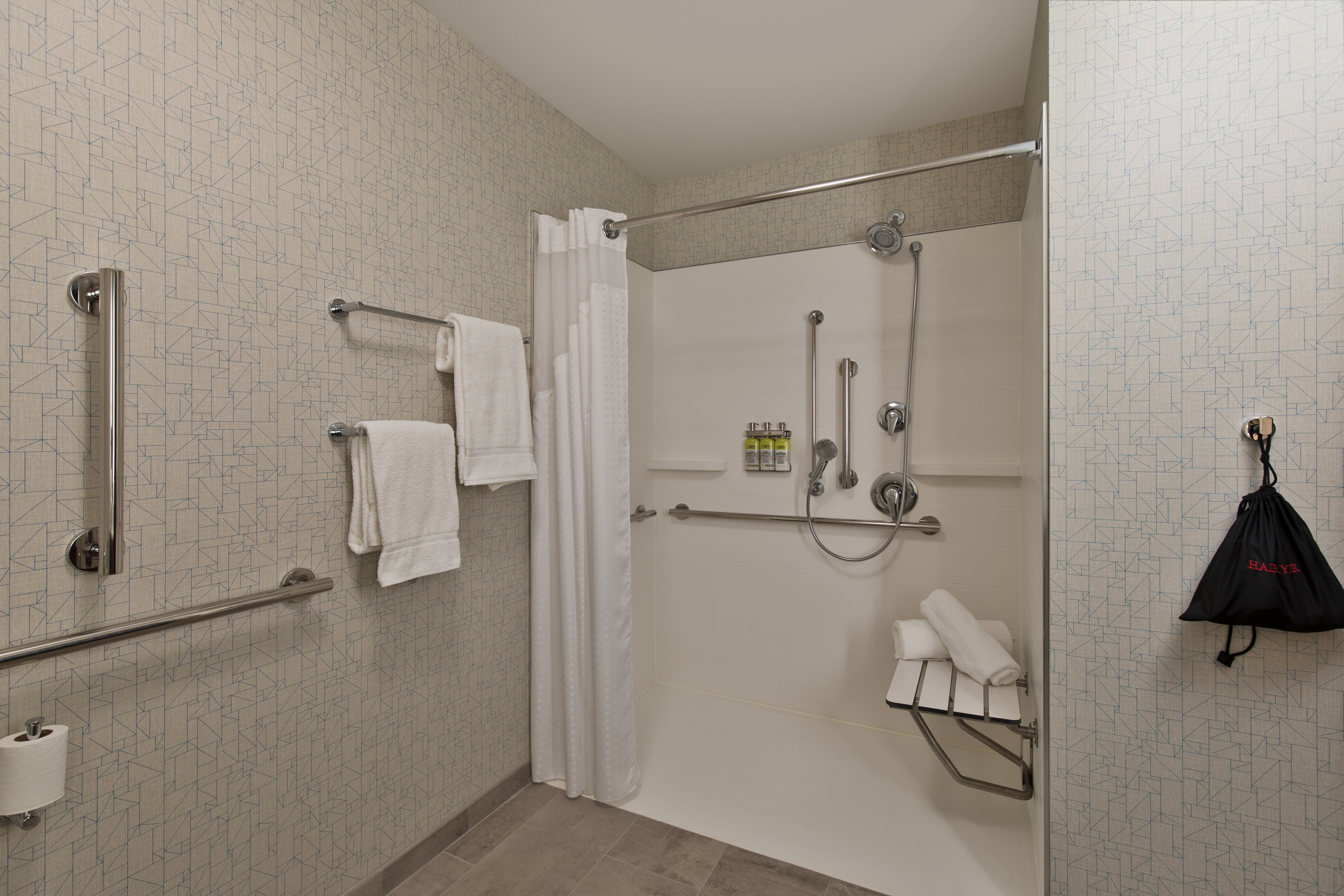 holiday inn exp and sts portland airport cascade st
