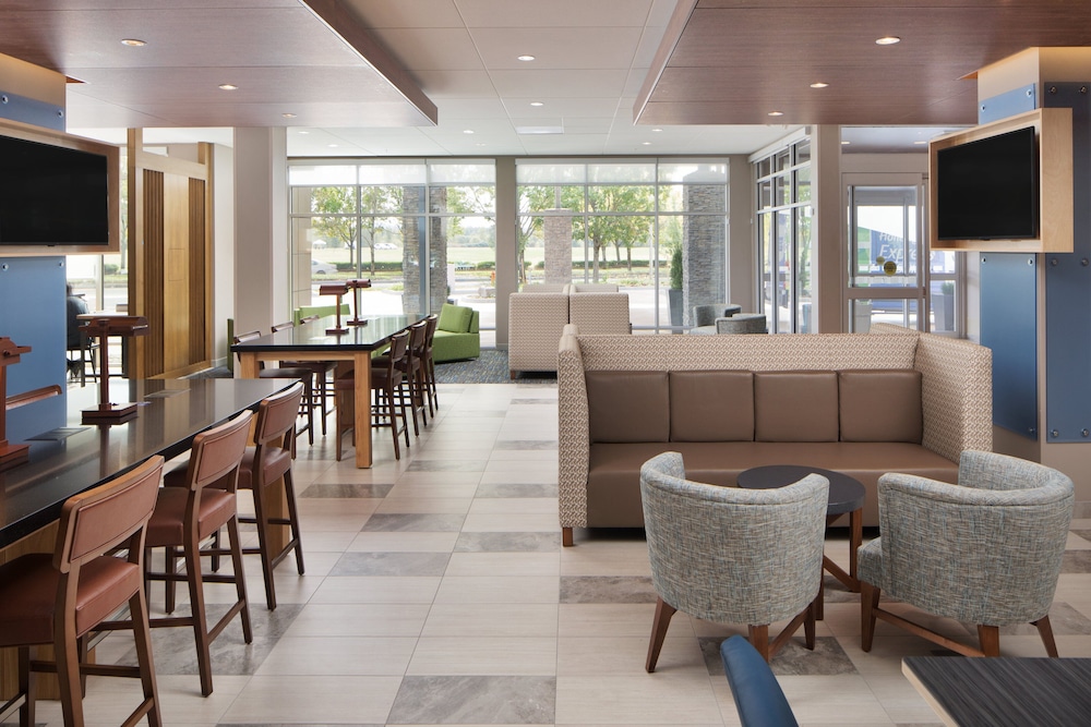 holiday inn exp and sts portland airport cascade st