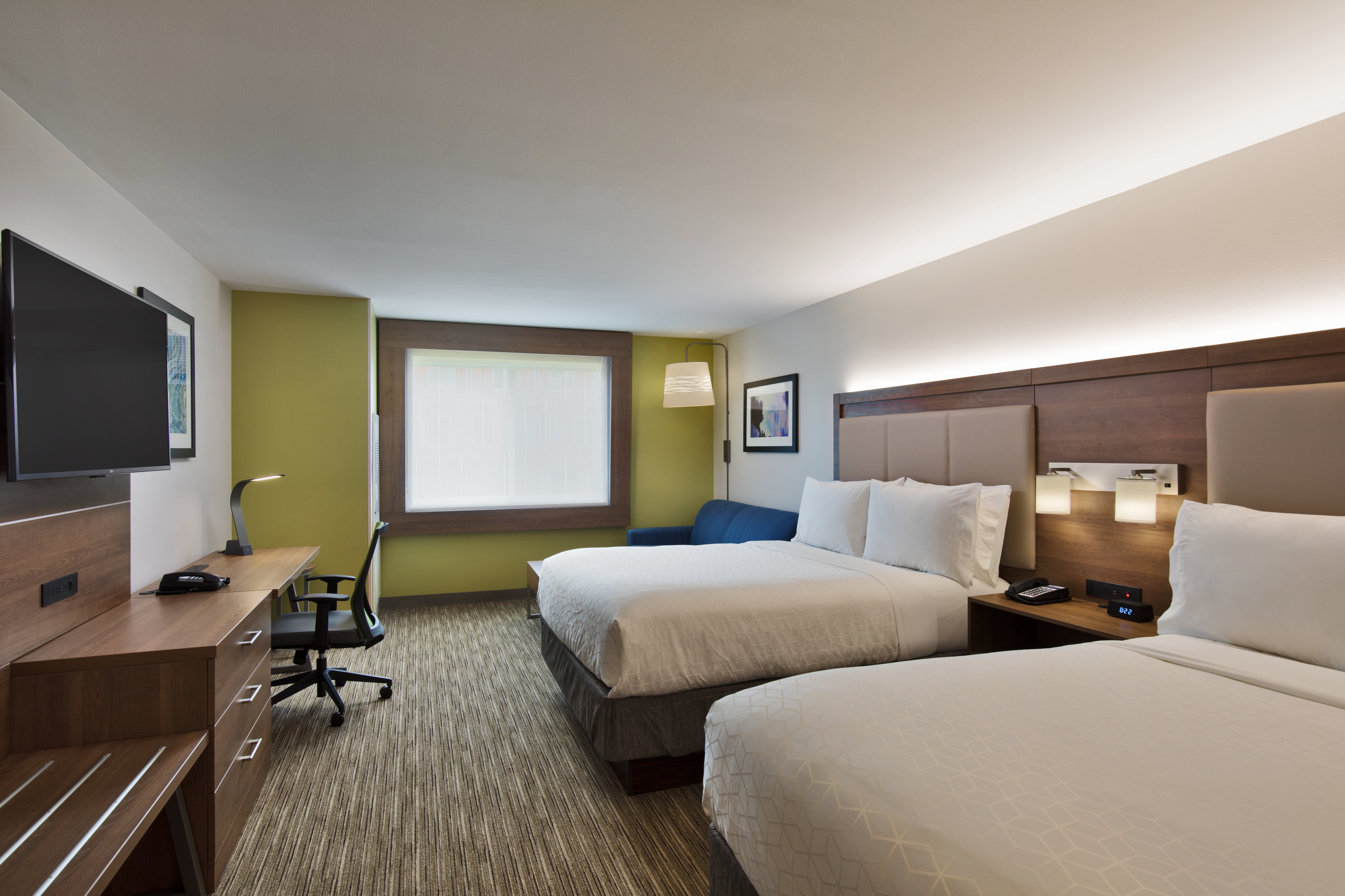 holiday inn exp and sts portland airport cascade st
