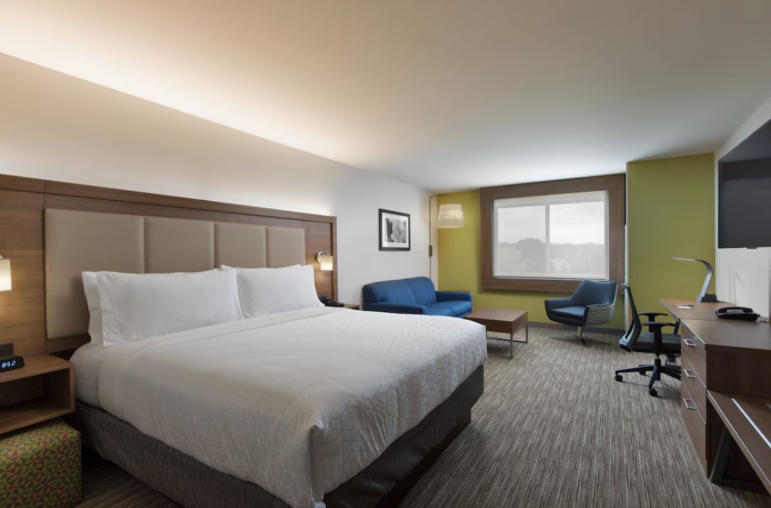holiday inn exp and sts portland airport cascade st