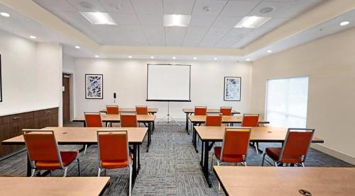 holiday inn express and suites chalmette n orleans