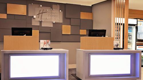 holiday inn express and suites chalmette n orleans
