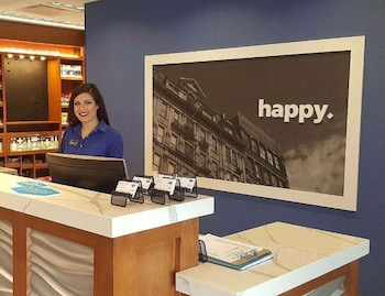 Hampton Inn & Suites Newburgh Stewart Airport,New Windsor>>Garrison,3 star