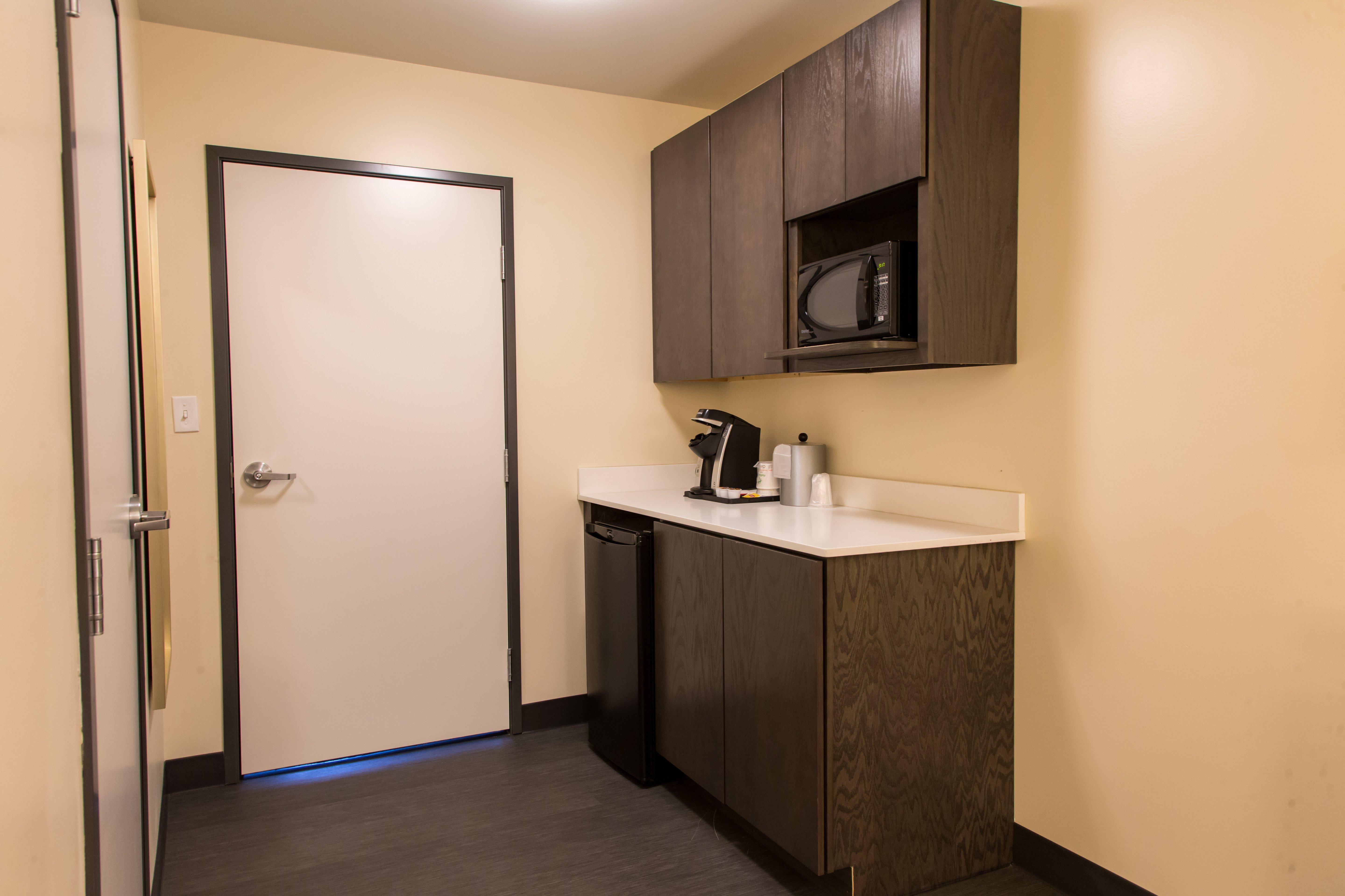 holiday inn hotel and suites mount pleasant