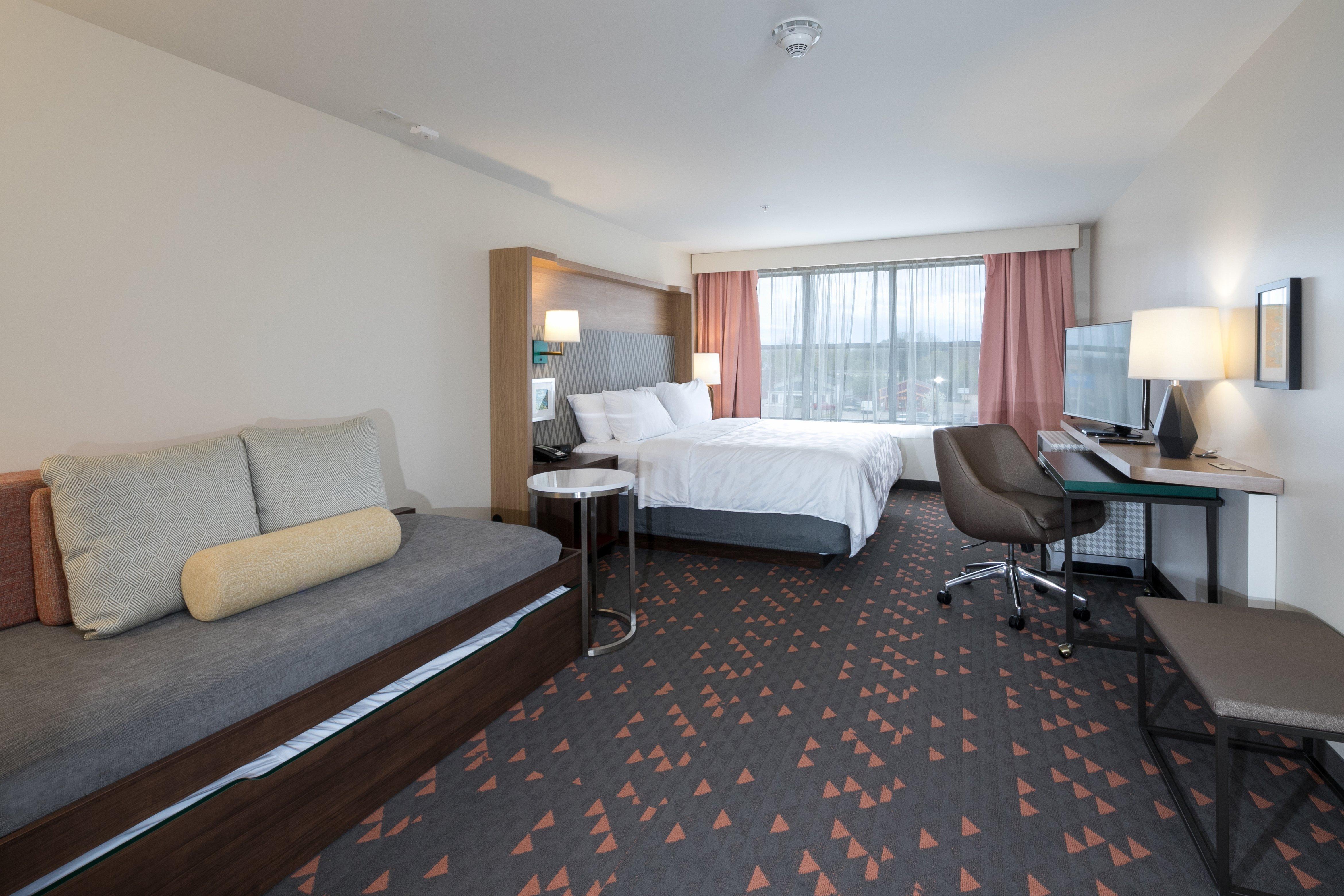 holiday inn hotel and suites mount pleasant