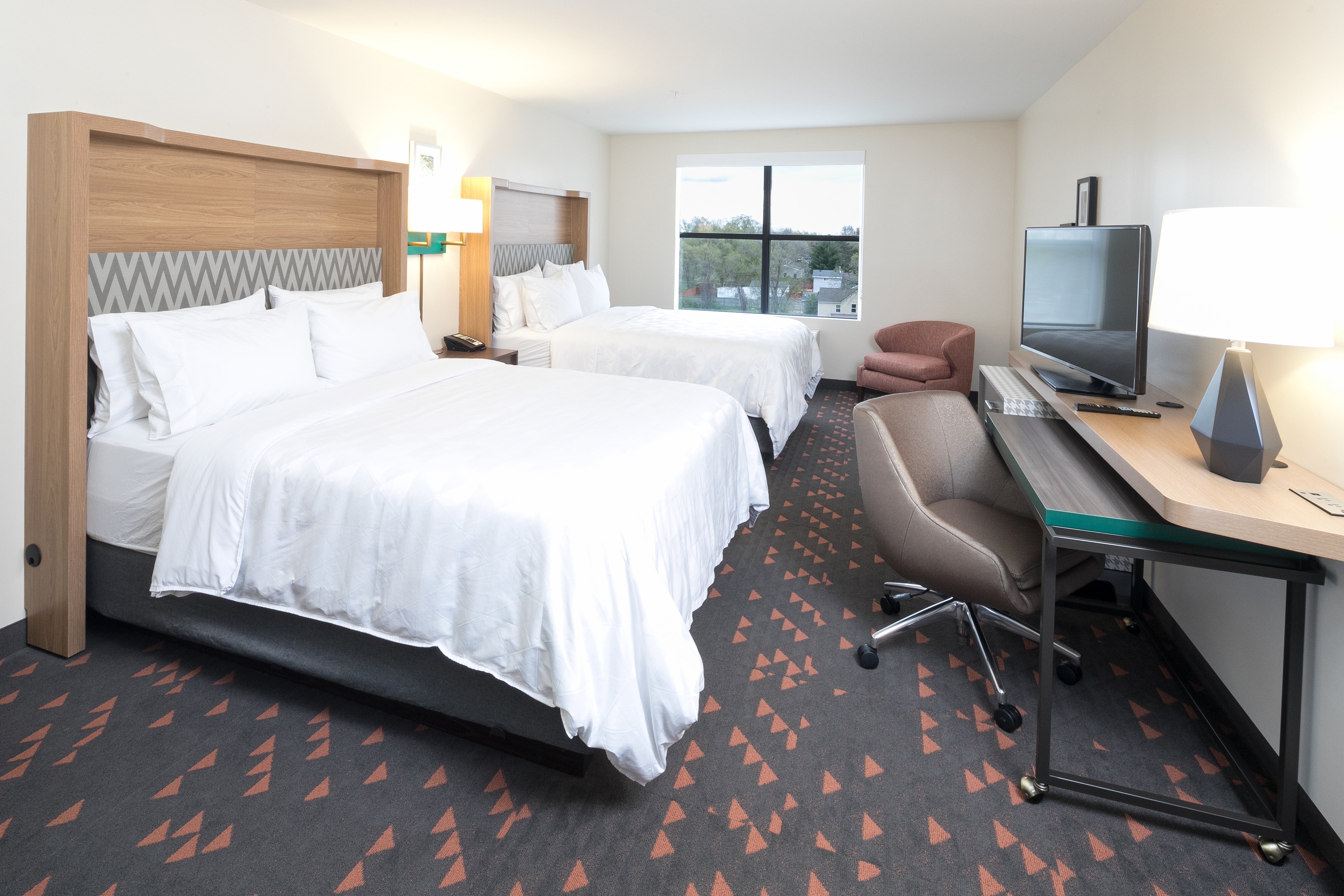 holiday inn hotel and suites mount pleasant