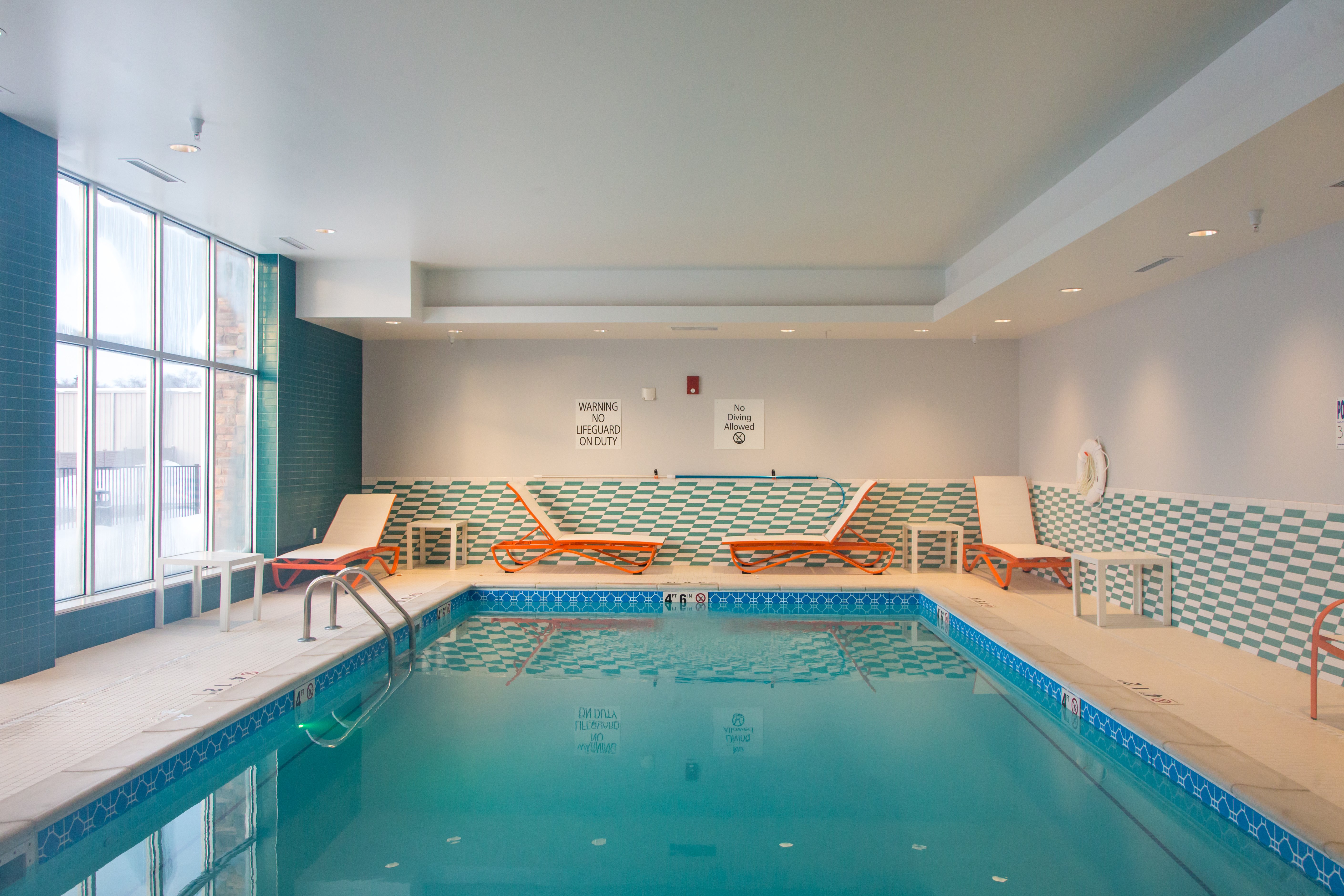 holiday inn hotel and suites mount pleasant