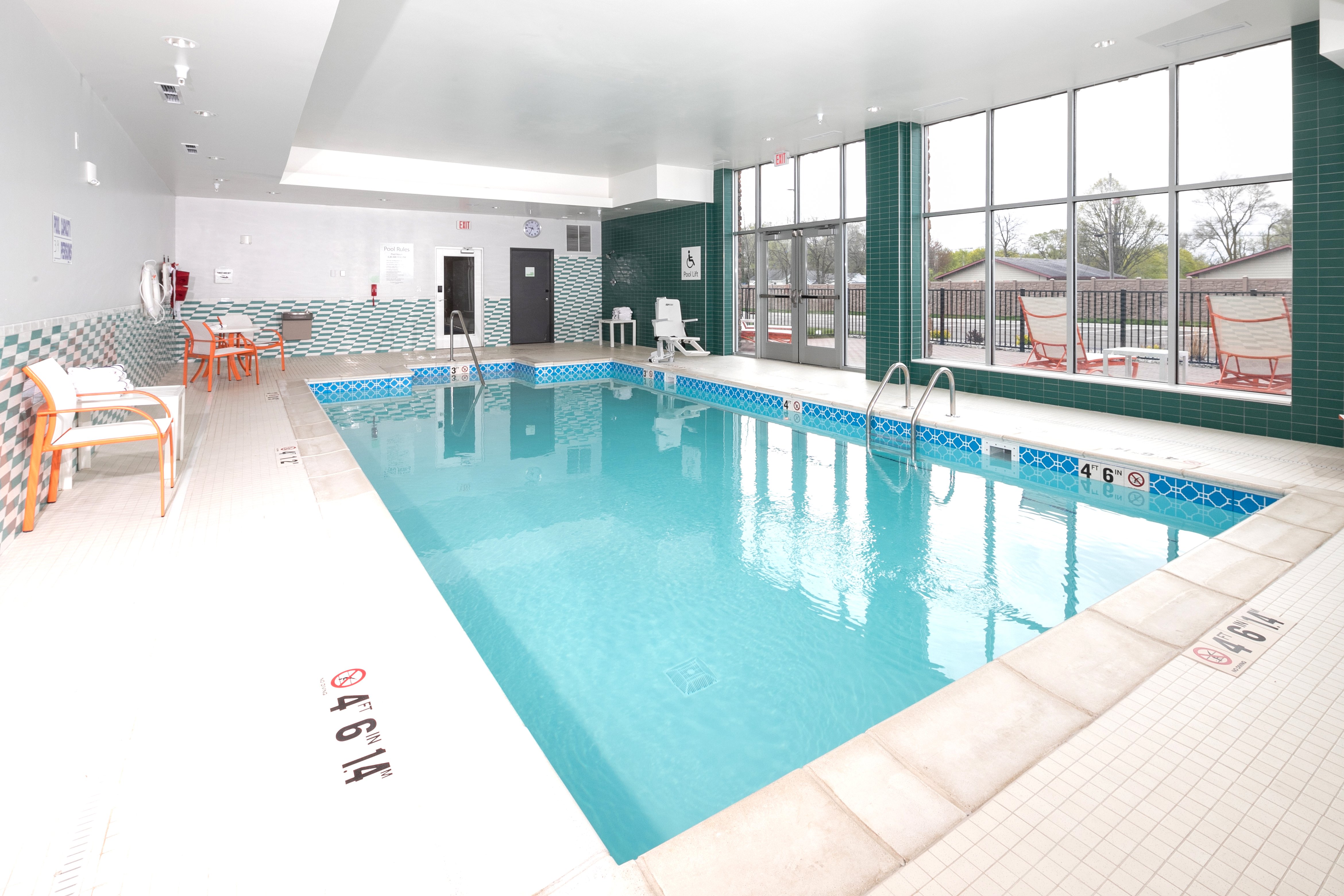 holiday inn hotel and suites mount pleasant
