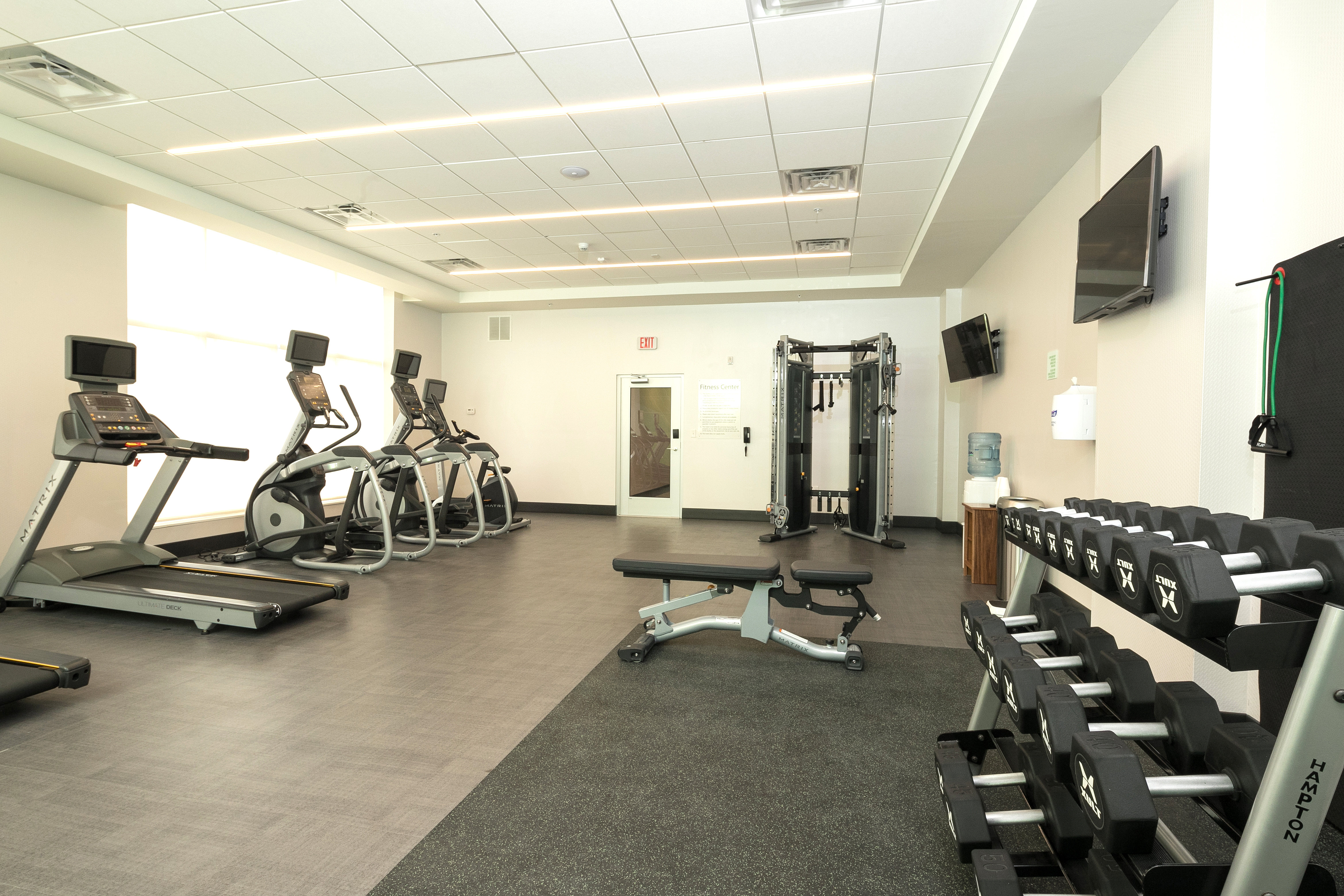 holiday inn hotel and suites mount pleasant