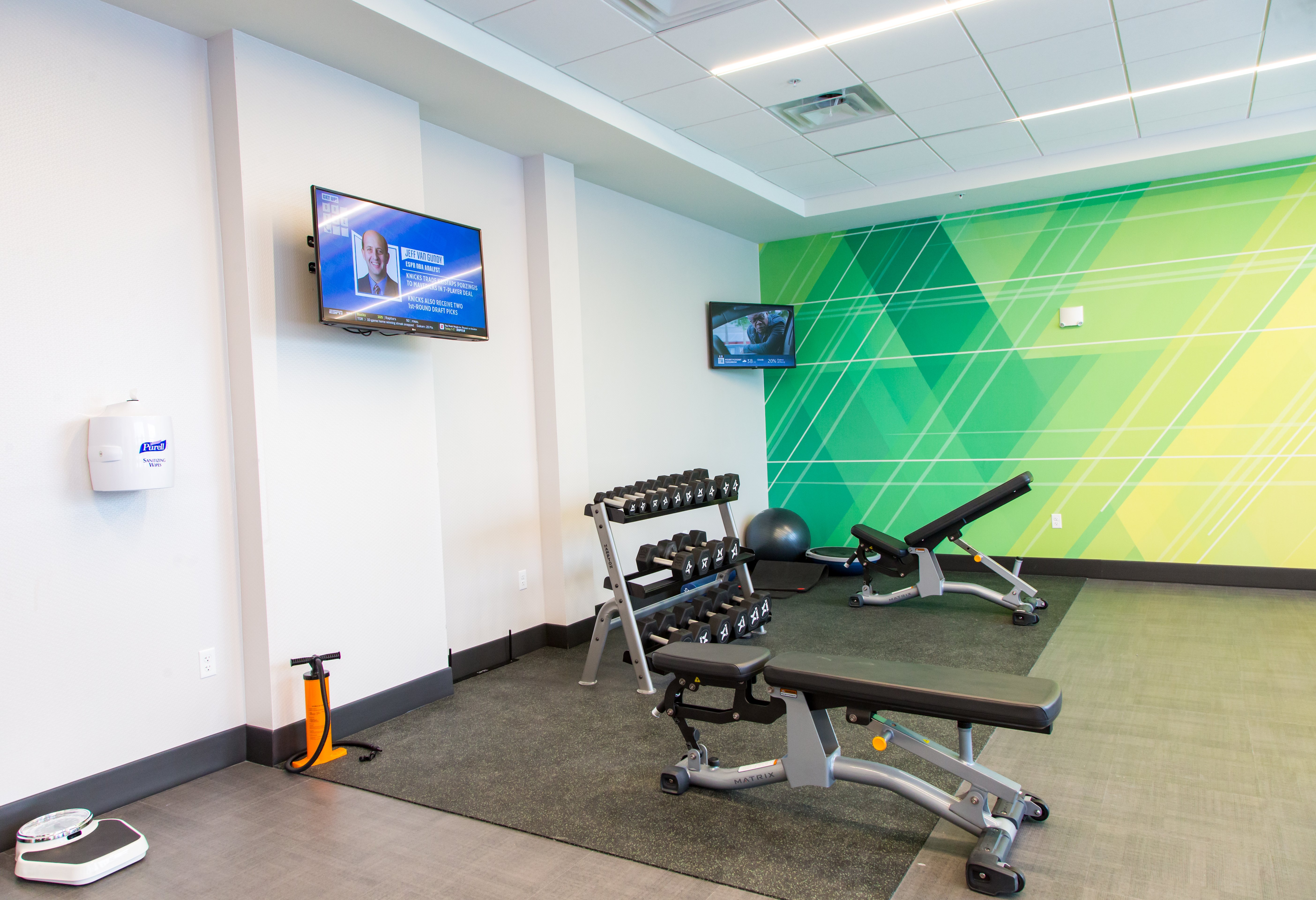 holiday inn hotel and suites mount pleasant