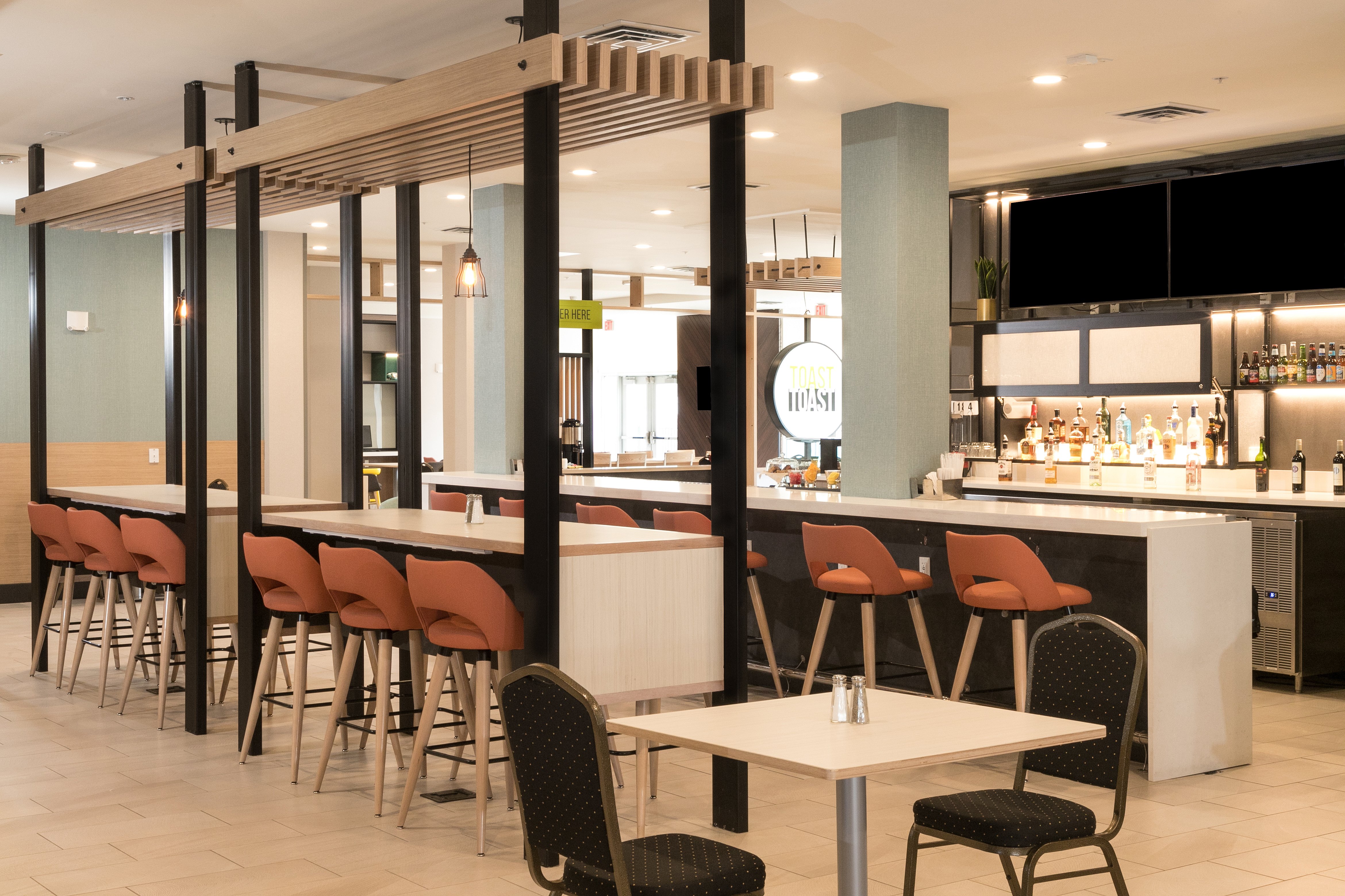 holiday inn hotel and suites mount pleasant