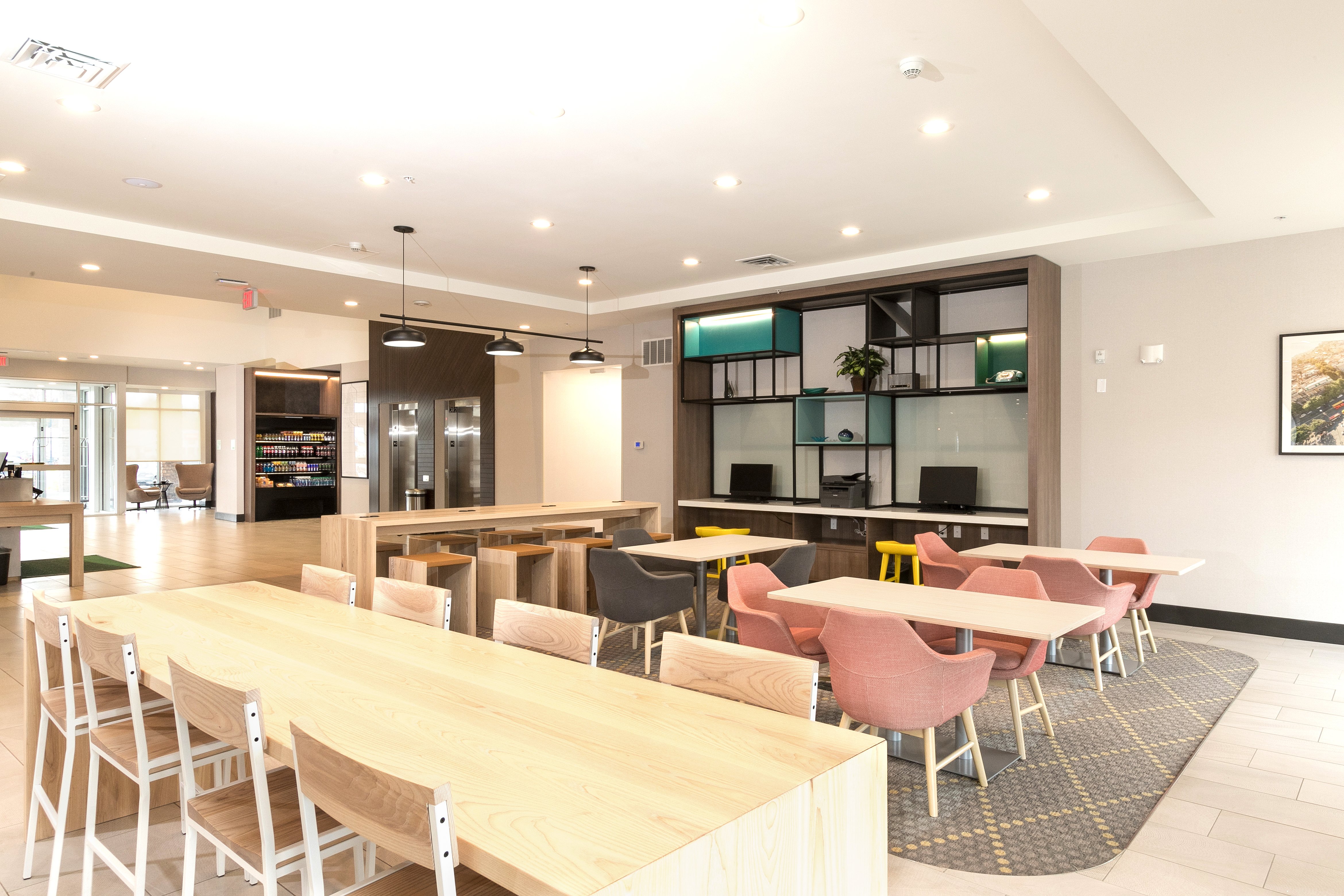 holiday inn hotel and suites mount pleasant