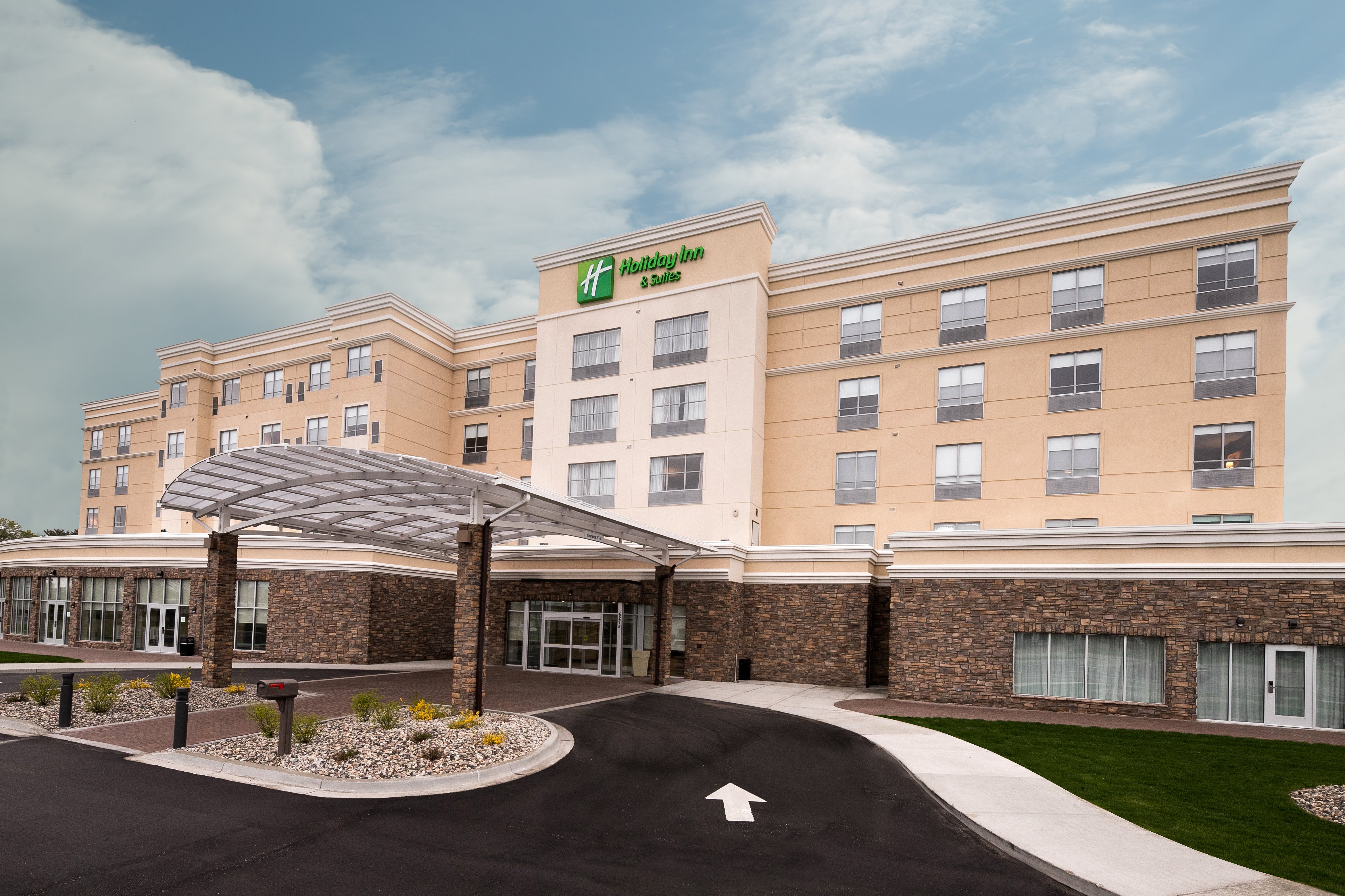 holiday inn hotel and suites mount pleasant
